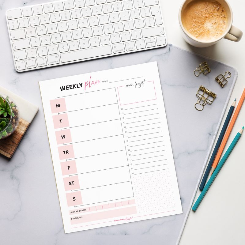 Weekly Planner Notepad (40 weeks undated)