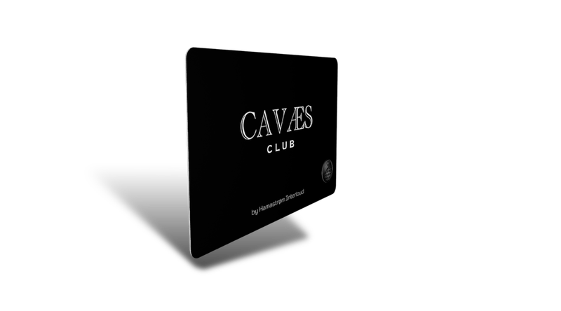 Cavæs Club member