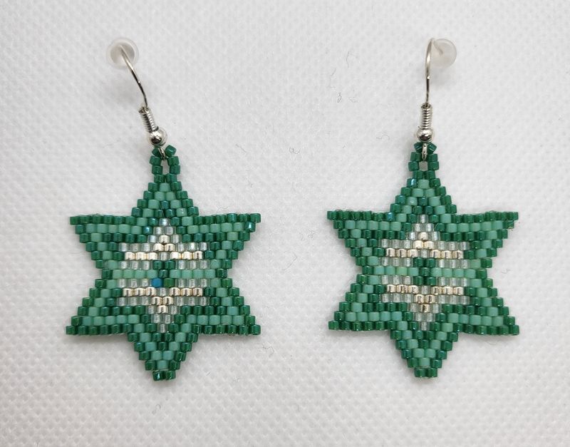 Beaded Stars Green &amp; Silver Earrings