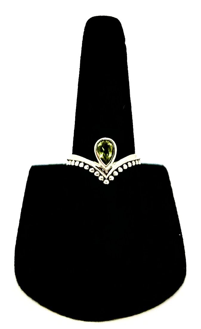925 Sterling Silver | Peridot Ring