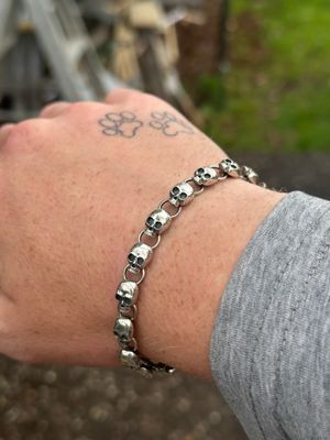 Skull bracelet