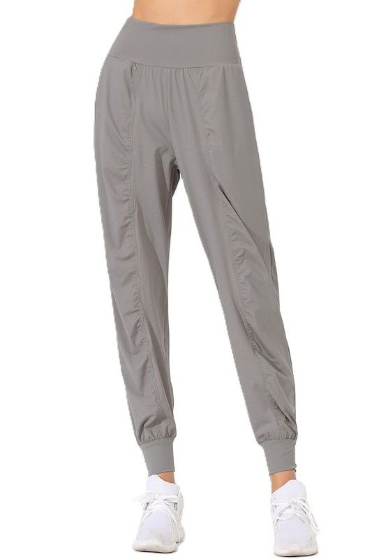 Loose and Slimming Women’s Yoga Pants with Quick-Dry Technology