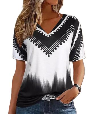 AuraLine Top – Gradient Style with Attitude and Comfort
