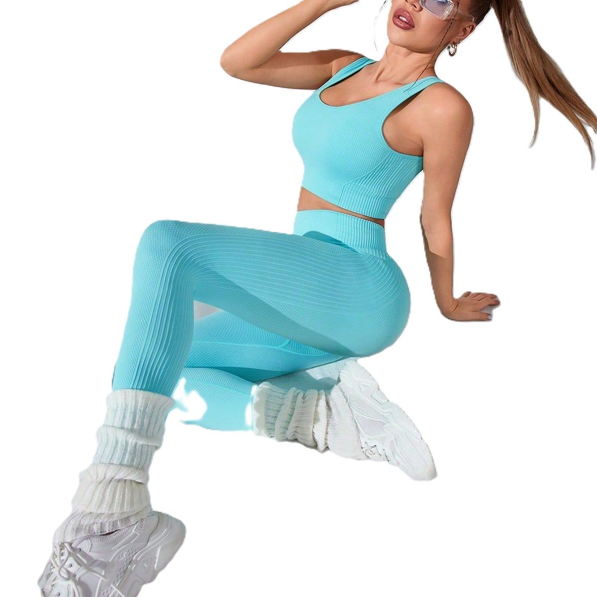 Avira Look — Essence in Living Motion