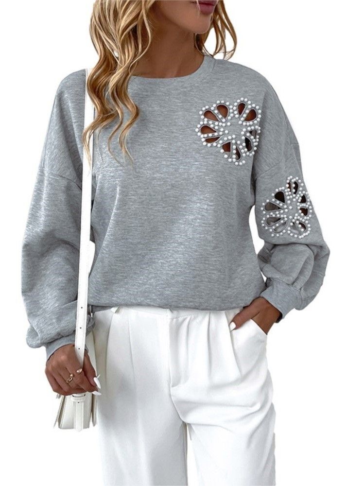 PearlBloom Sweater – Elegance with Details that Enchant