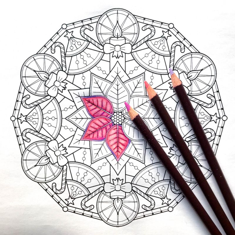 GRATIS Ausmalbild "Weihnachts-Mandala"