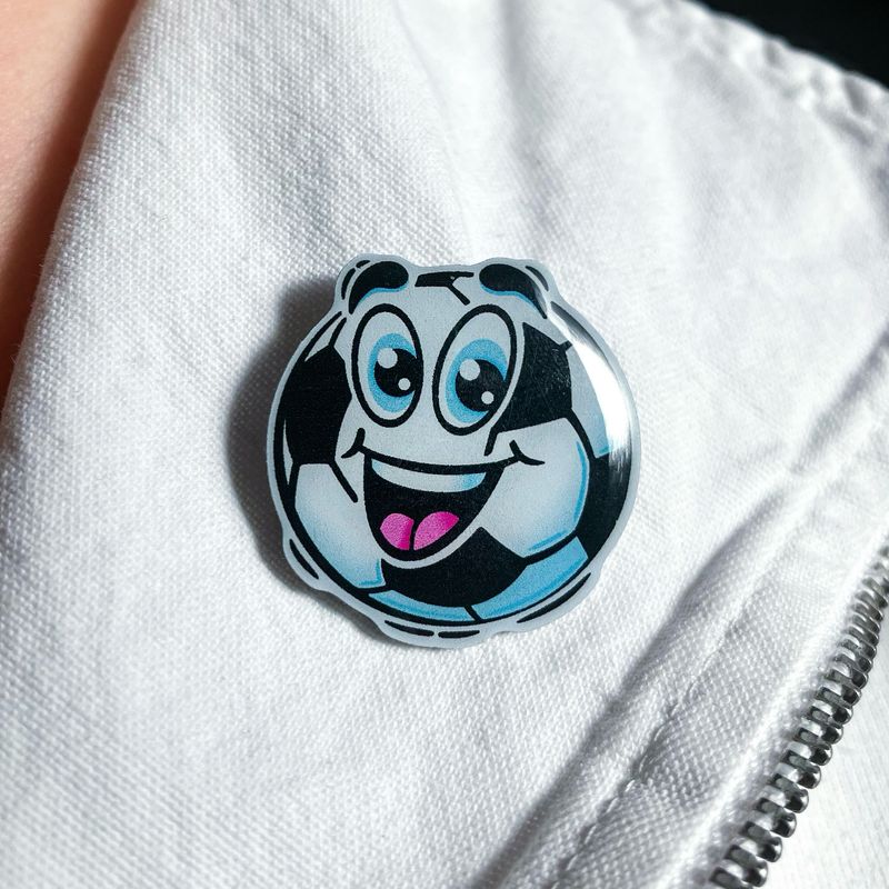 Pin "Fußball" Pin "Fußball"