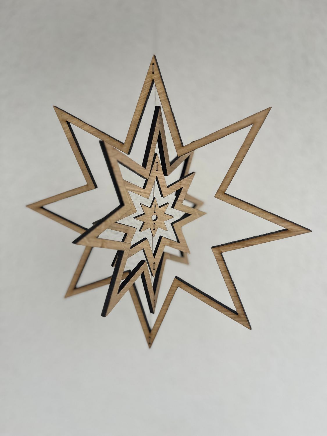 Stern aus Eichenholz