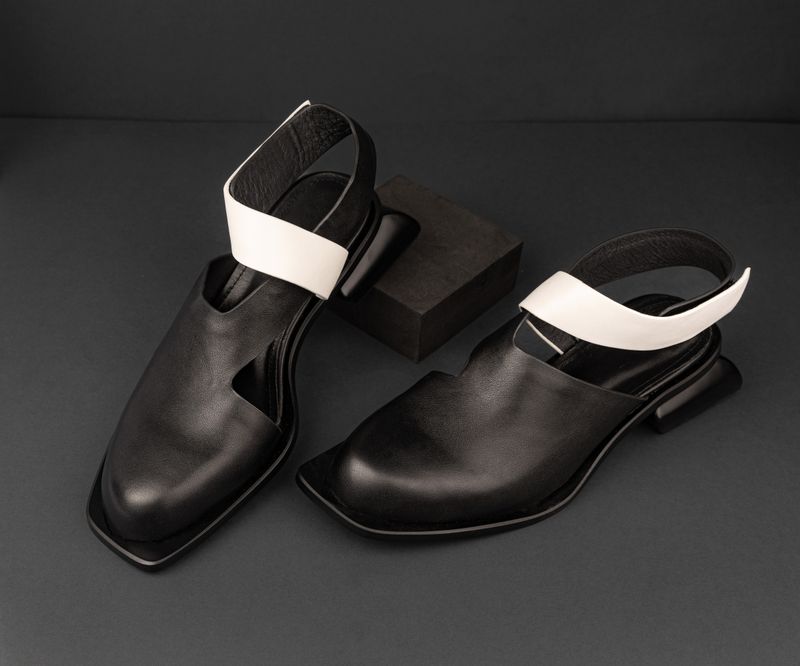 Black Unique Square Toe