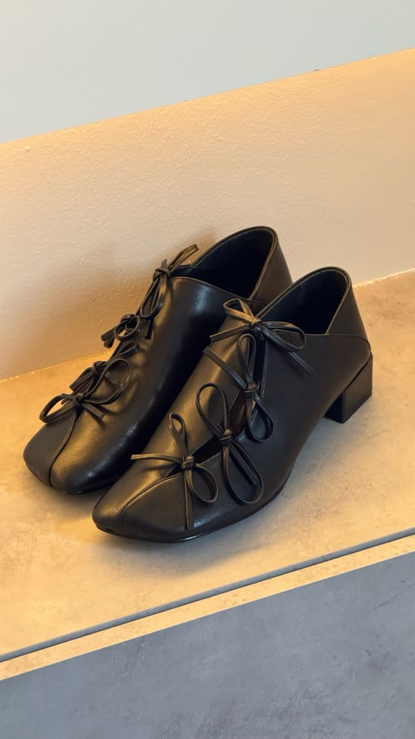 Black Ribbon