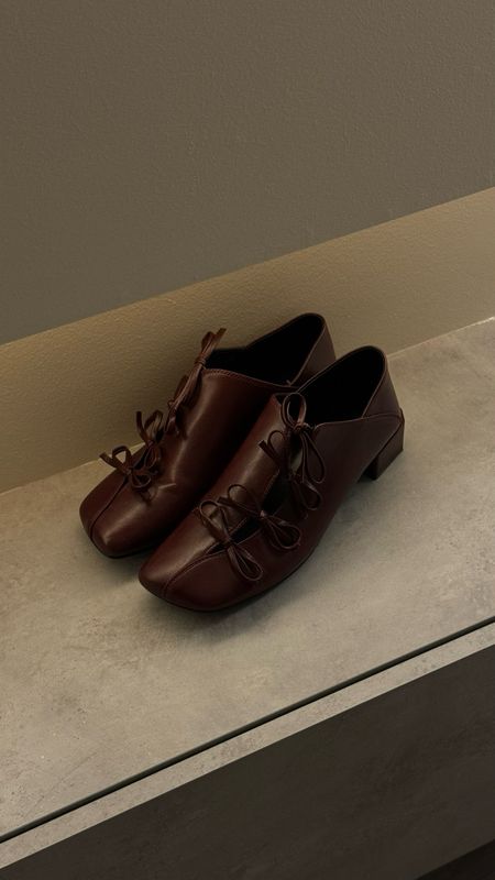 Burgundy Ribbon 