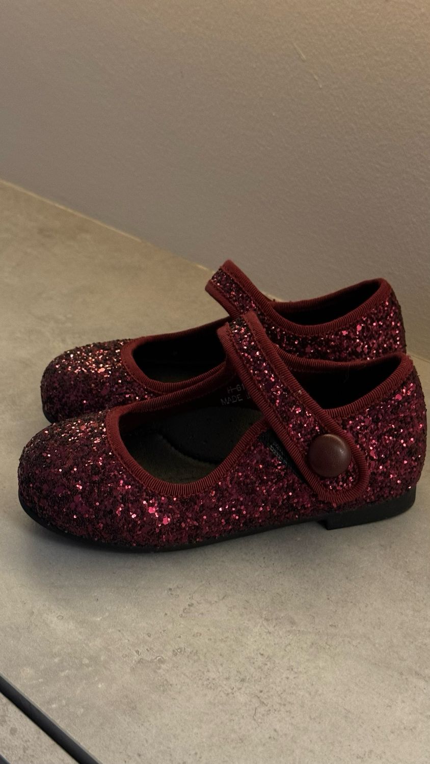 Burgundy Mary Jane kids 