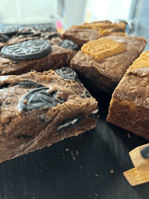 Brownies and Blondie Bakes