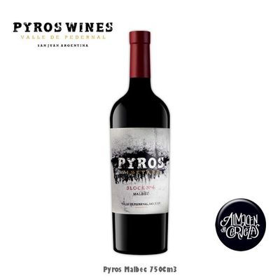 Pyros Malbec 750Cm3 con estuche