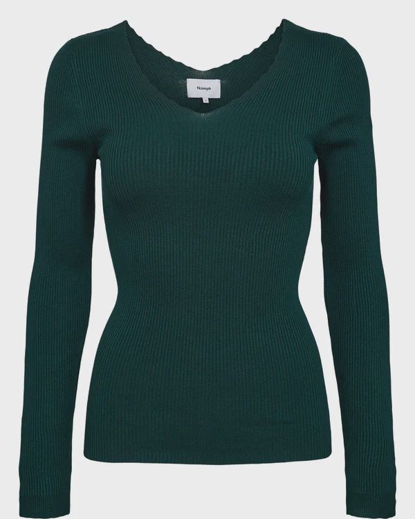 Nuayelet pull over