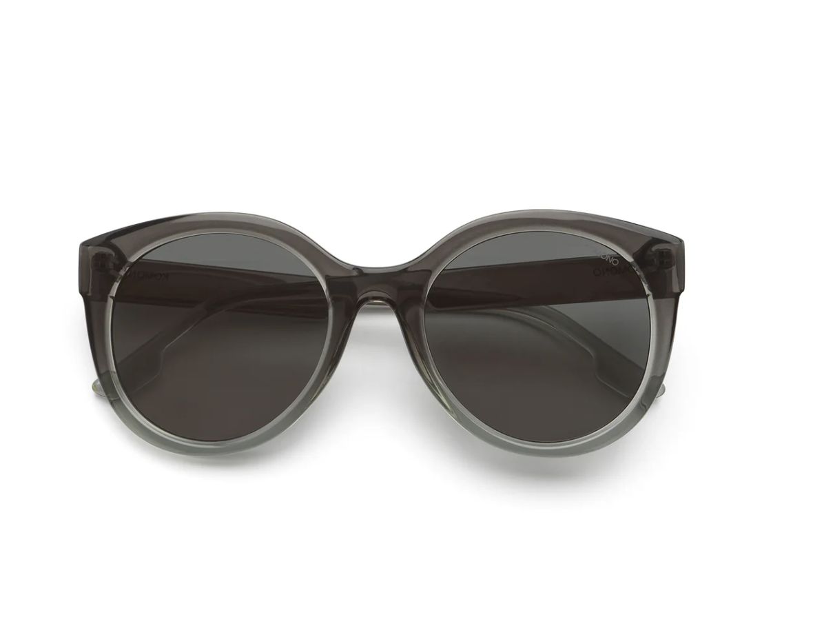 Ellis Grayscale