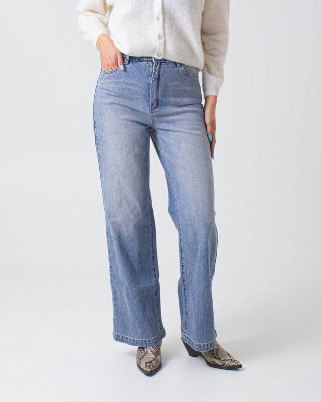 94 high wide Caitlin