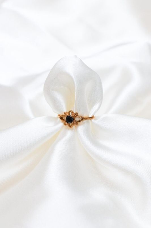 Black flower ring gold