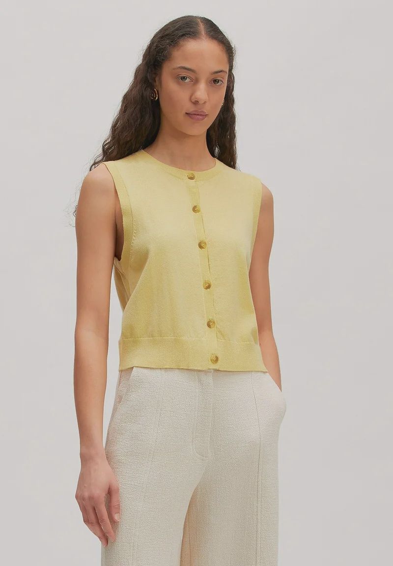 Alisha Vest