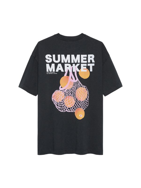 Oversized graphic T-shirt