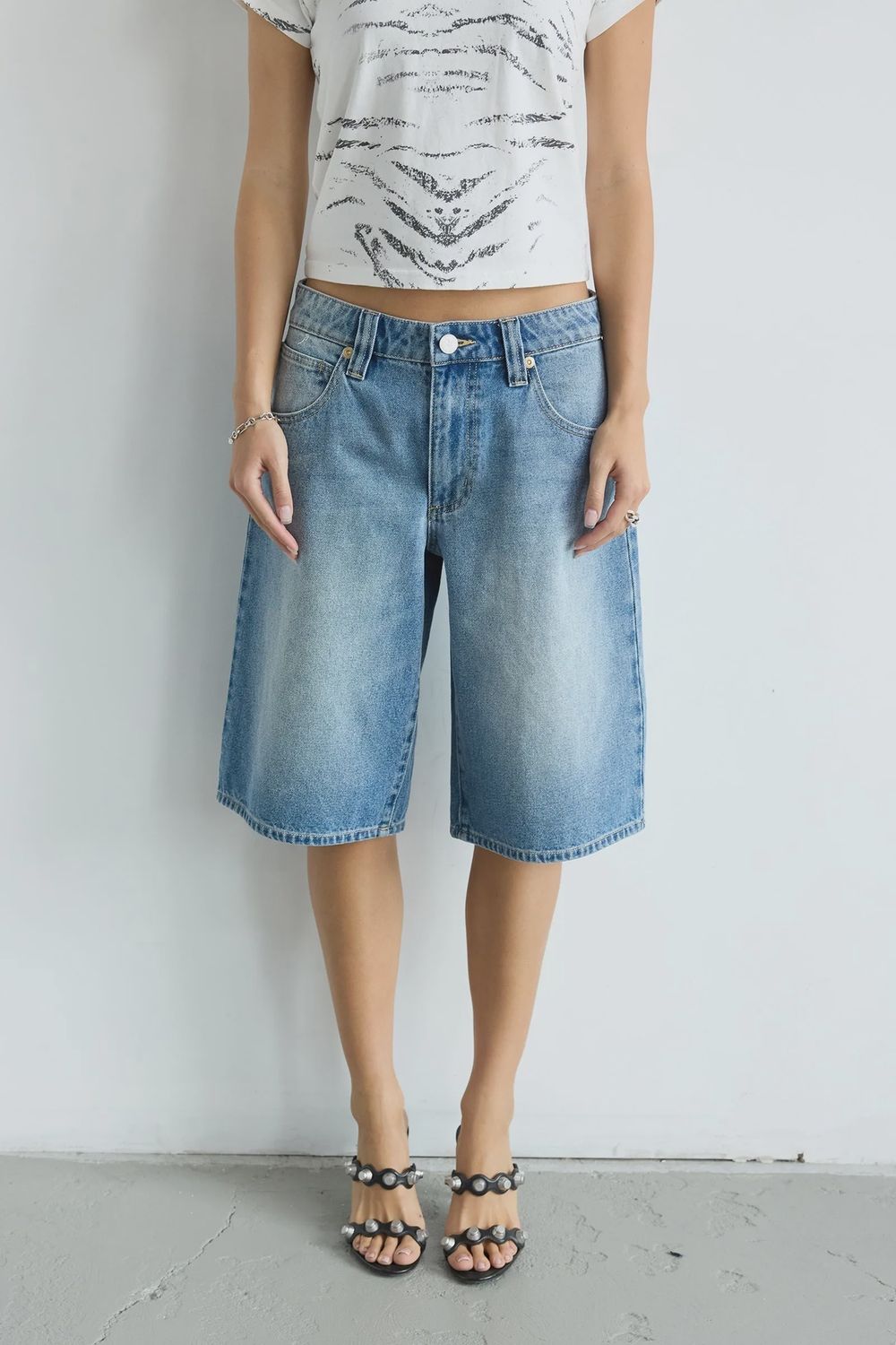 99 Low Mega Baggy Jort Nicola