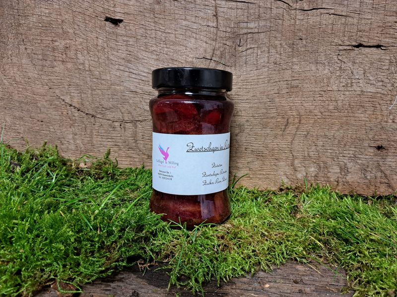 Zwetschgen in Rotwein
