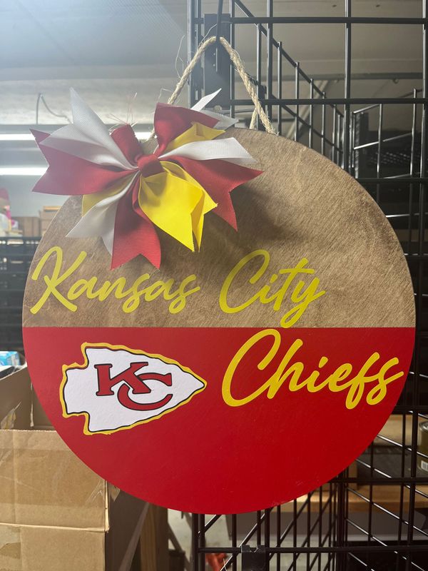 Chiefs Door Hanger w/ribbon