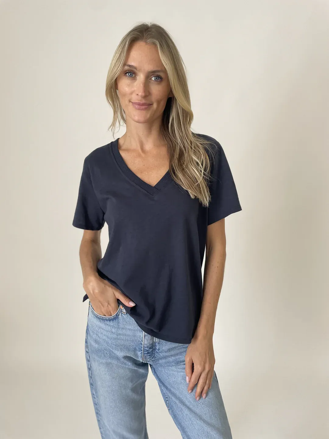 Liz Tee V Neck