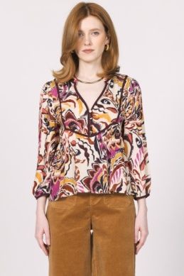 Akira Top