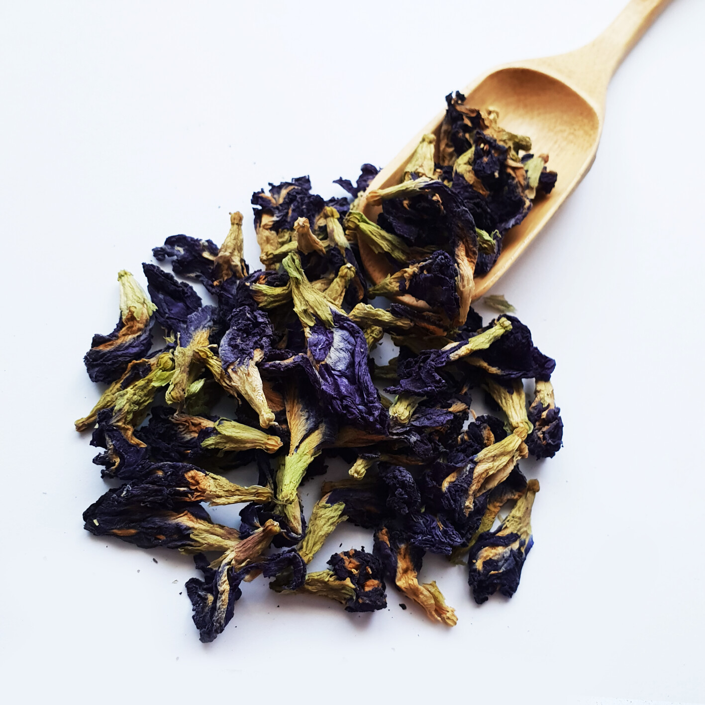 Blue Tea Flower:  Butterfly Pea Flower - Color changing / natural food color