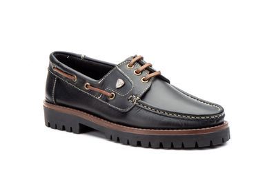 SCHNÜRSCHUHE