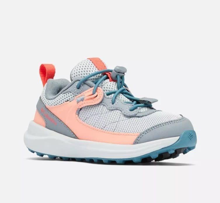 COLUMBIA TRAILSTORM HIKERS