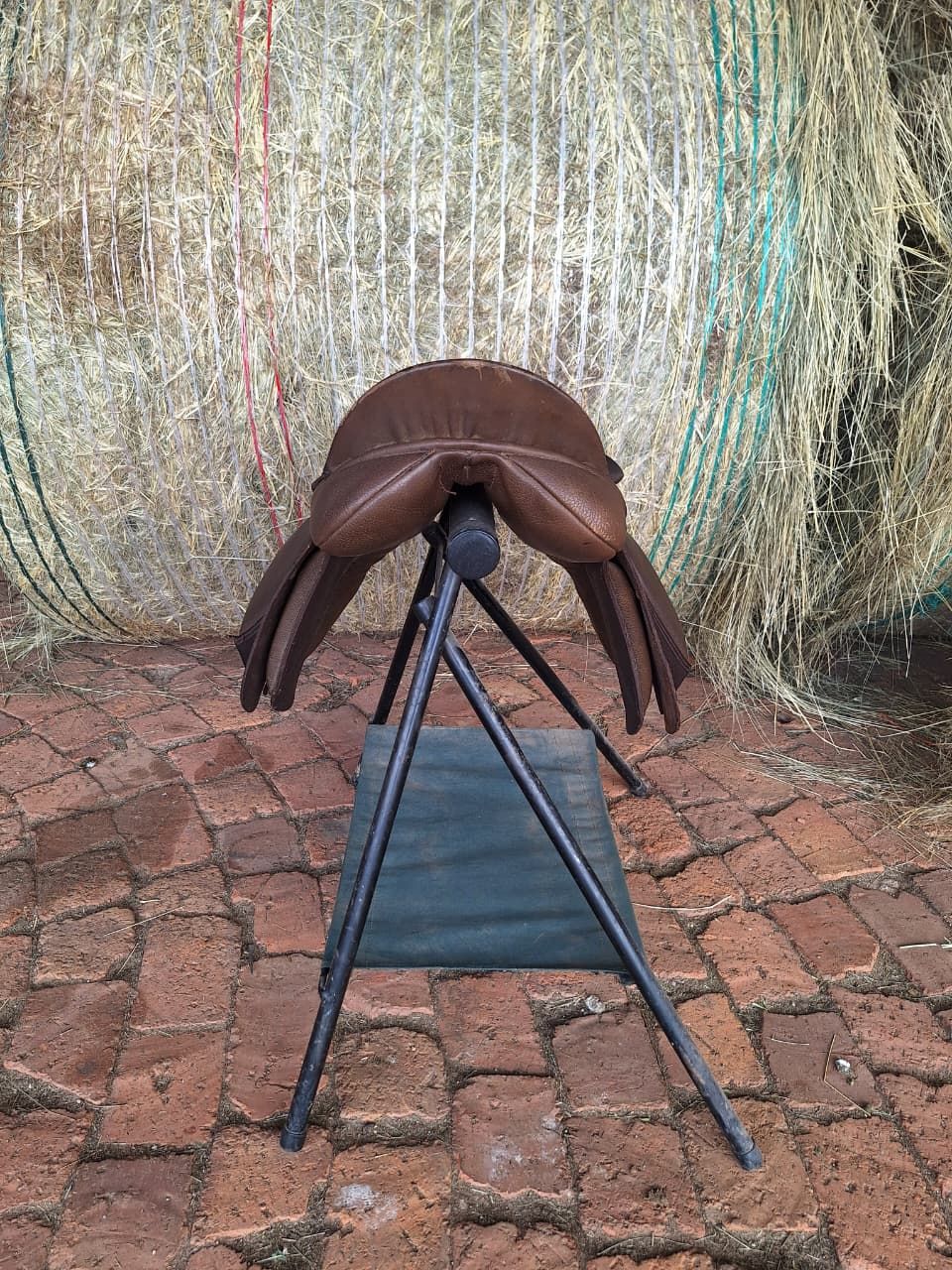 14.5 inch Solo saddle - Brown
