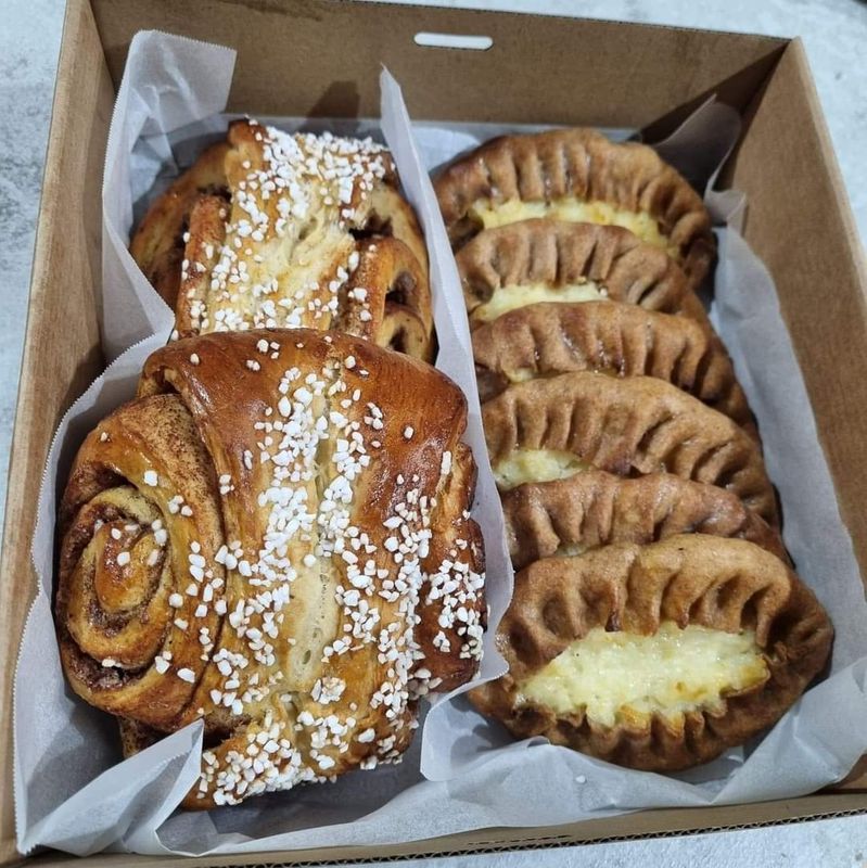 Finnish Favorites Box - ​Cinnamon &amp; Karelian Pie