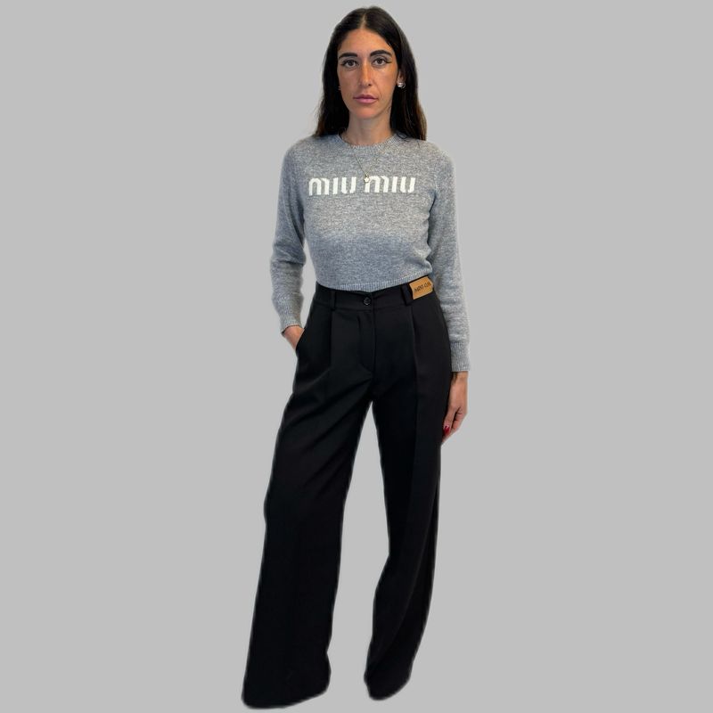Wide-leg pants