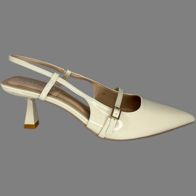 Low-heel pumps