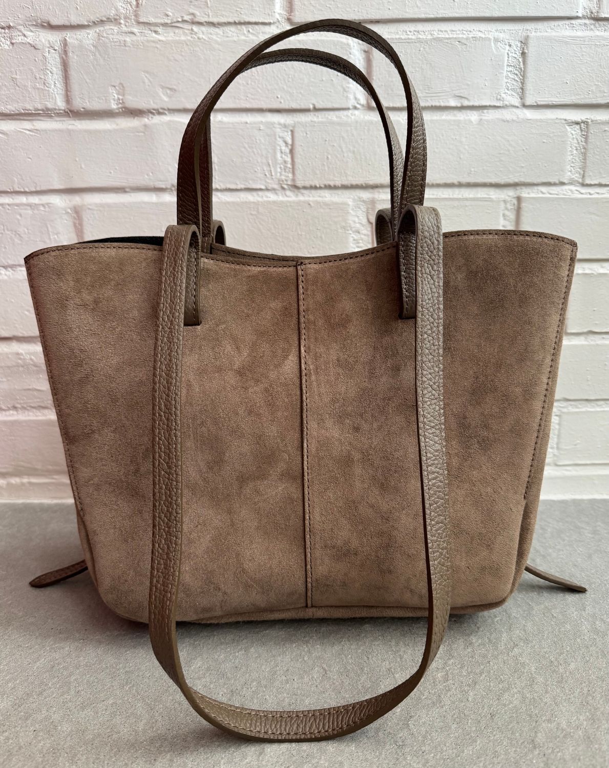 Borsa (Australia) Saint