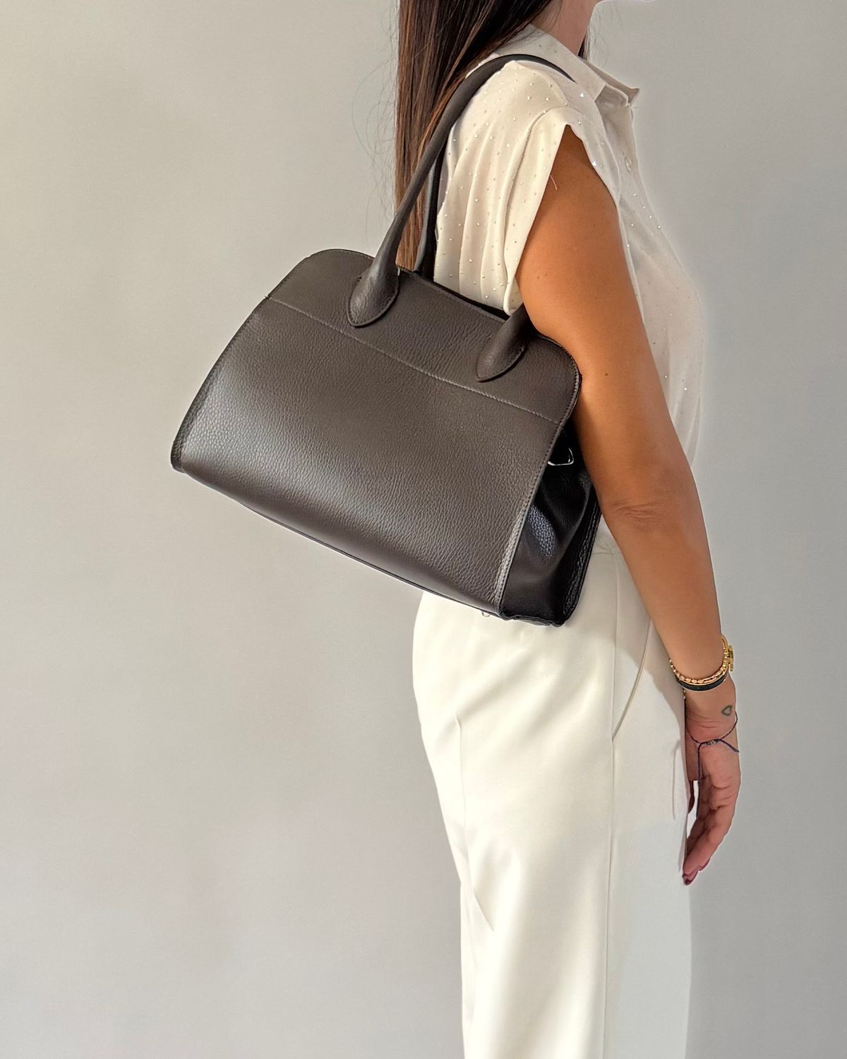 MISSÈ 32 – Dark Brown Grained Leather