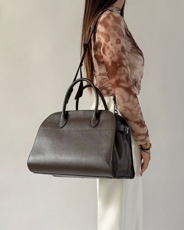 MISSÈ 37 – Dark Brown Grained Leather
