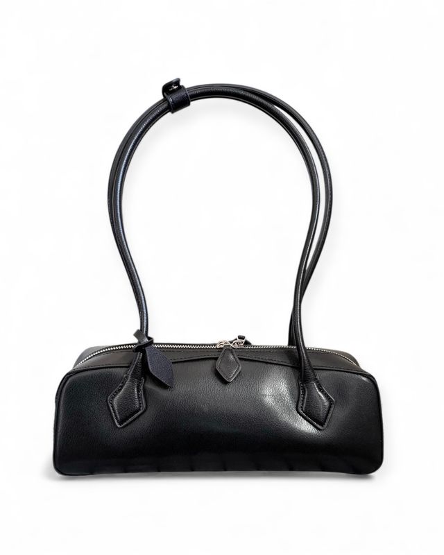 LA LONGUE – Black Smooth Leather LA LONGUE – Black Smooth Leather
