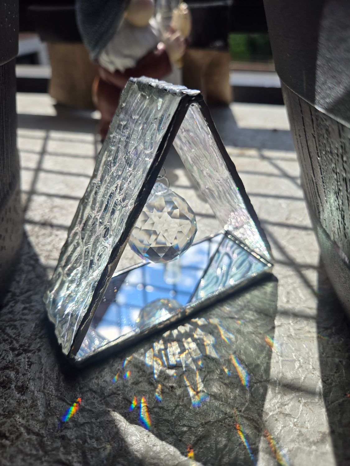 Standing Triangle Suncatcher (Iridescent)