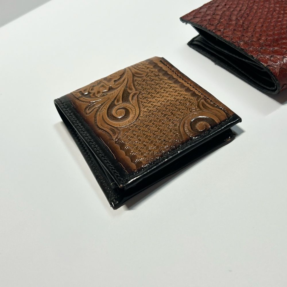 Cartera cincelada