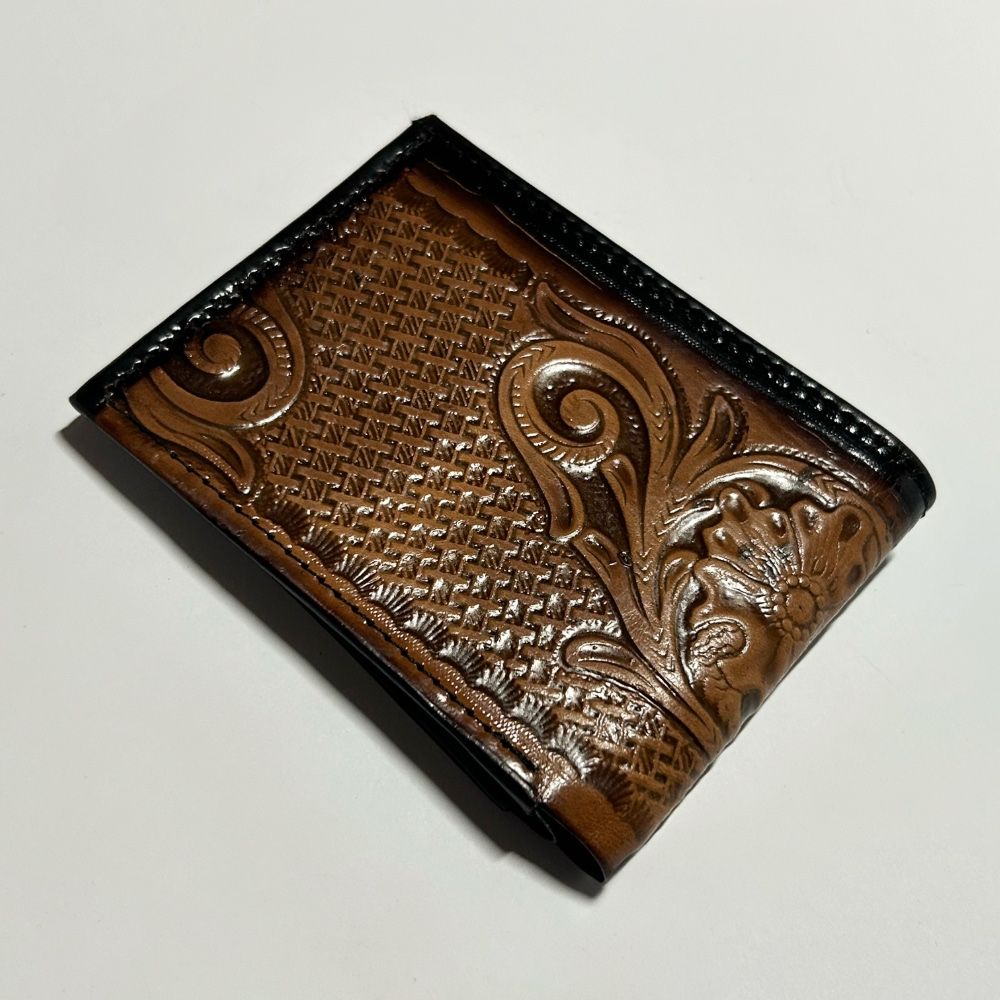 Cartera cincelada