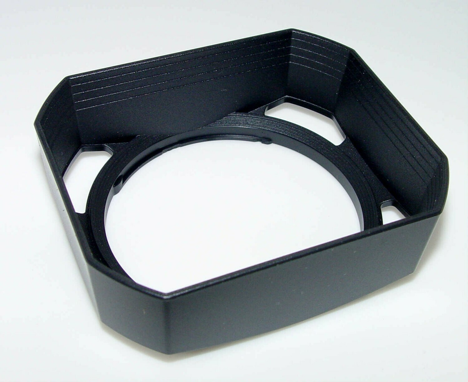 Sony Lens Hood for FDRAX100E and HDRCX900E, nuevo