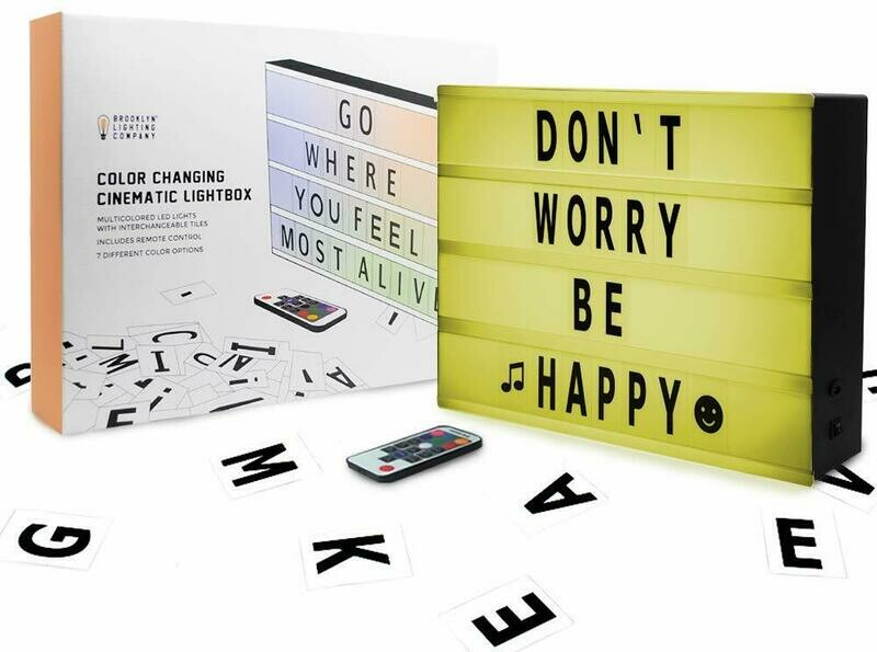 Brooklyn Lighting Company - Caja de luz LED, con 100 letras, cable USB y mando a distancia