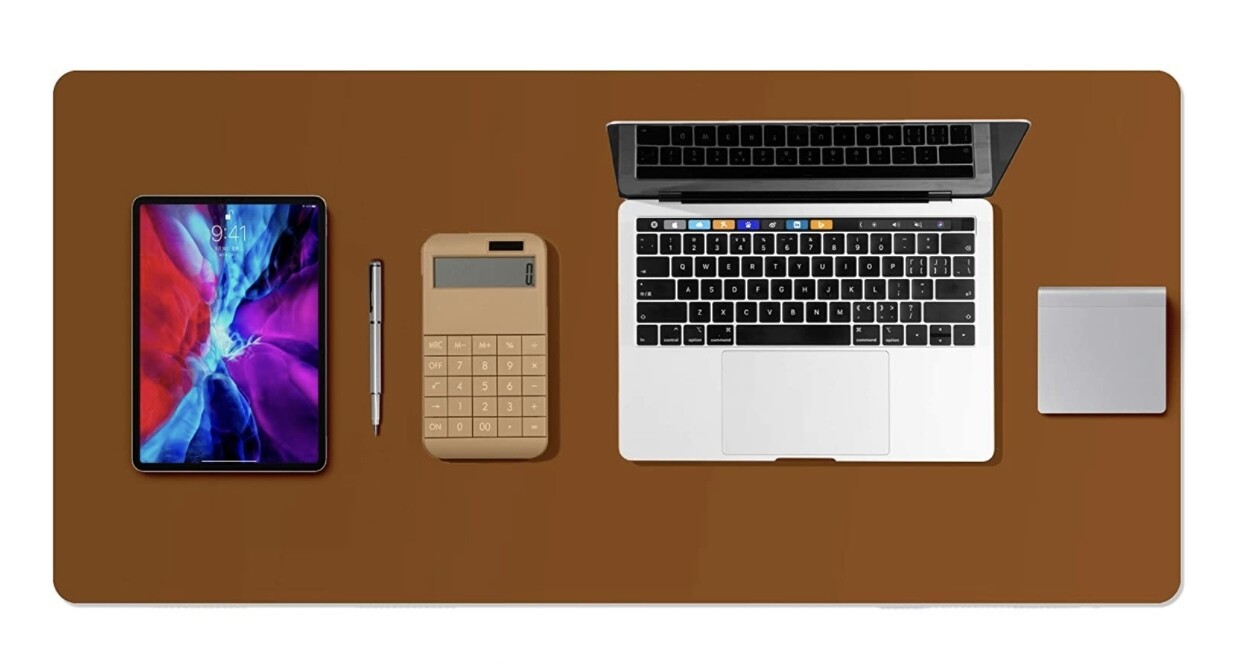 Leather Desk Pad Protector,Mouse Pad 36” x 17”, Disponible color Cafe y Gris.