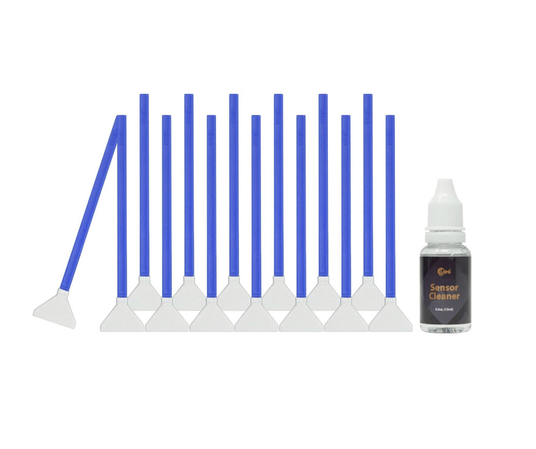 UES FFR24 Professional DSLR SLR Digital Camera CMOS and CCD Sensor Cleaning Swab Kit