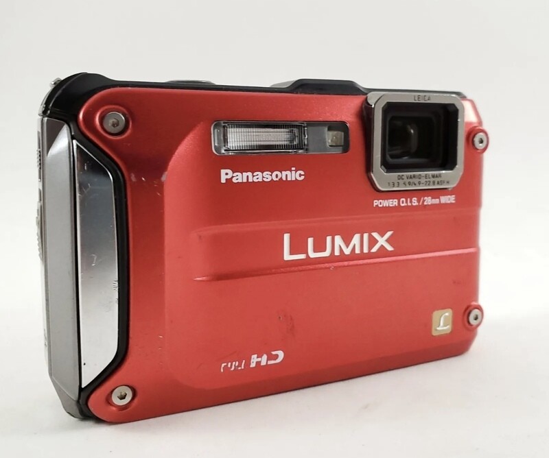 Panasonic LUMIX DMC-TS3 12.1MP Digital, cargador, correa. Memoria 32gb. Usada en buen estado.