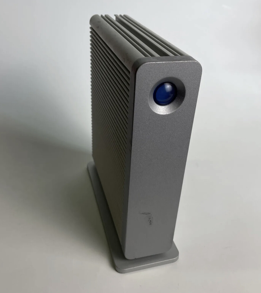 LACIE 1TB d2 Quadra External Hard Drive, usado en buen estado