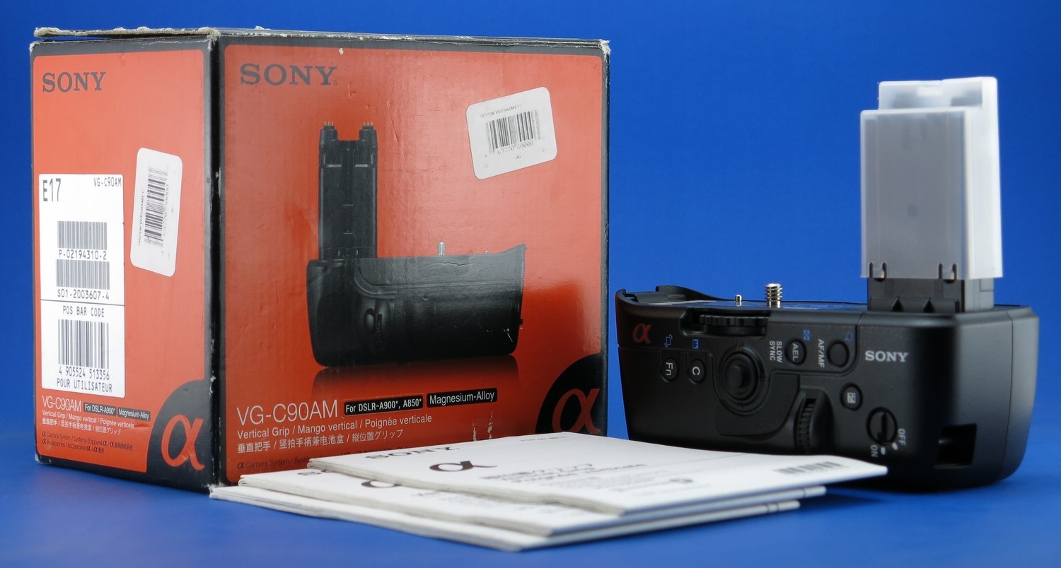 Sony VG-C90 Vertical Battery Grip. Sony Alpha DSLR A850 &amp; A900